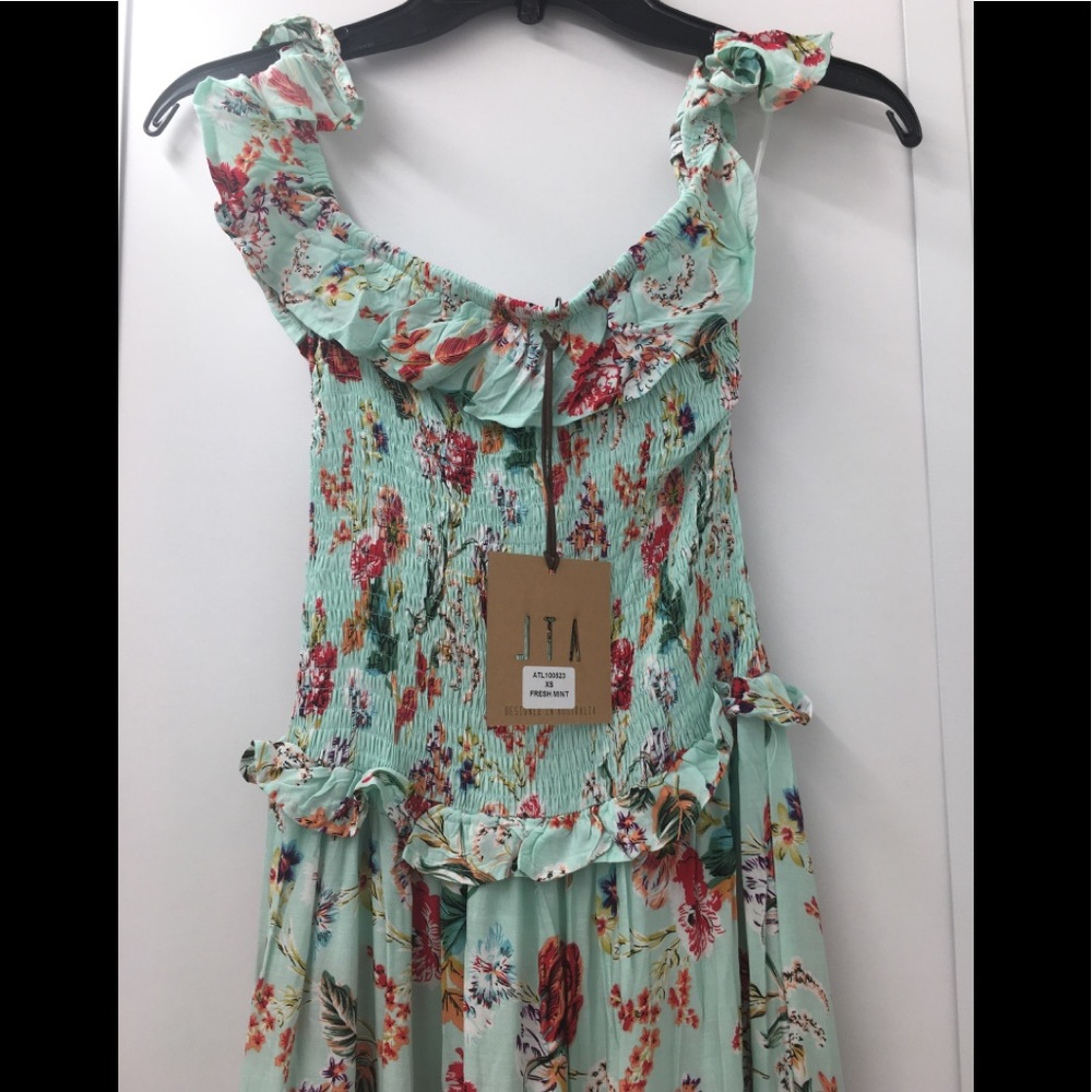 👗Abel the Label Mint Maxi Dress👗 - Picture 2 of 5